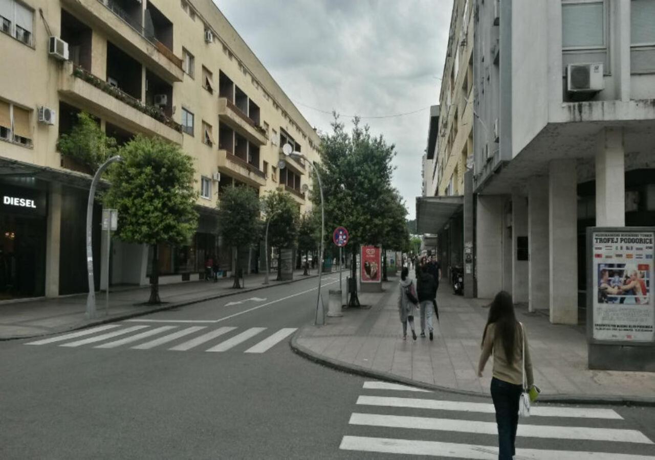 Apartment Heart Of Podgorica Buitenkant foto
